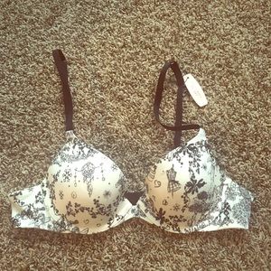 Victoria’s Secret biofit Bra